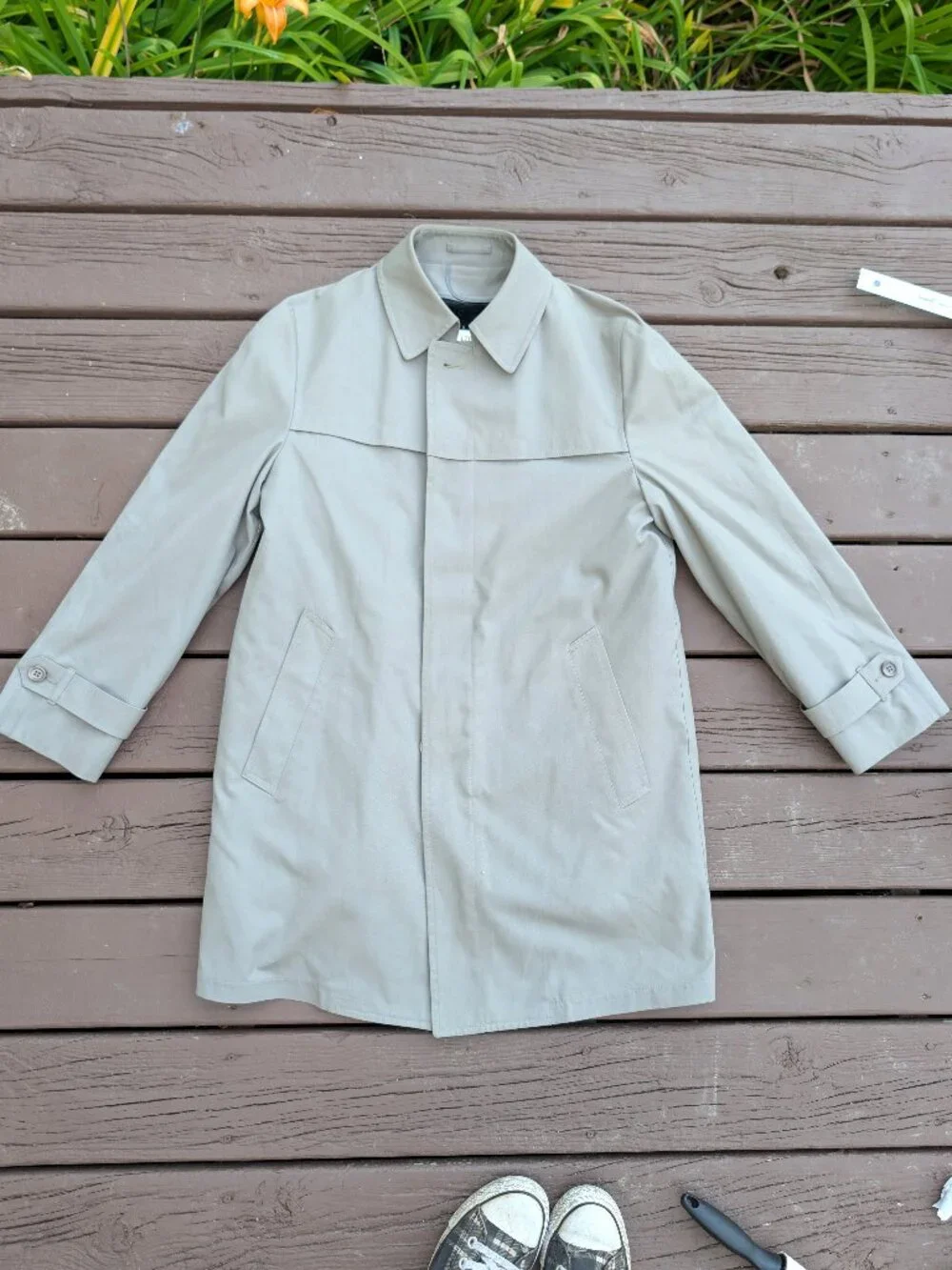 Vintage London Fog Men's Tan Beige Trench Coat Point Collar Button-Tab Sleeve 38